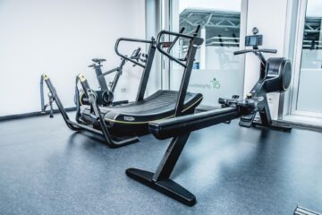 Physiotherapie Friedrichshafen - TechnoGym - SkillBike, SkillMill Laufkonsole, SkillRow